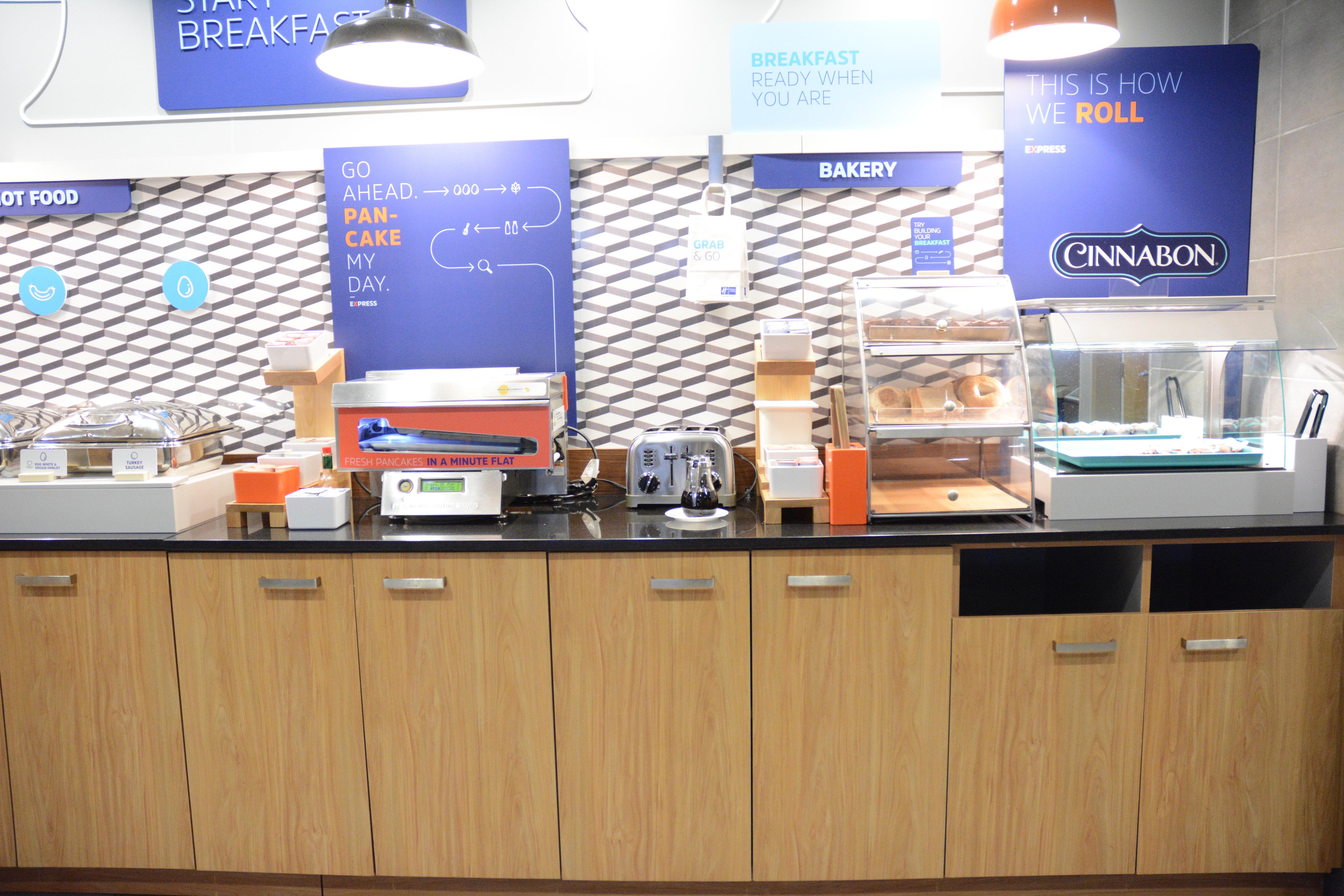 Holiday Inn Express Stamford, An Ihg Hotel ภายนอก รูปภาพ