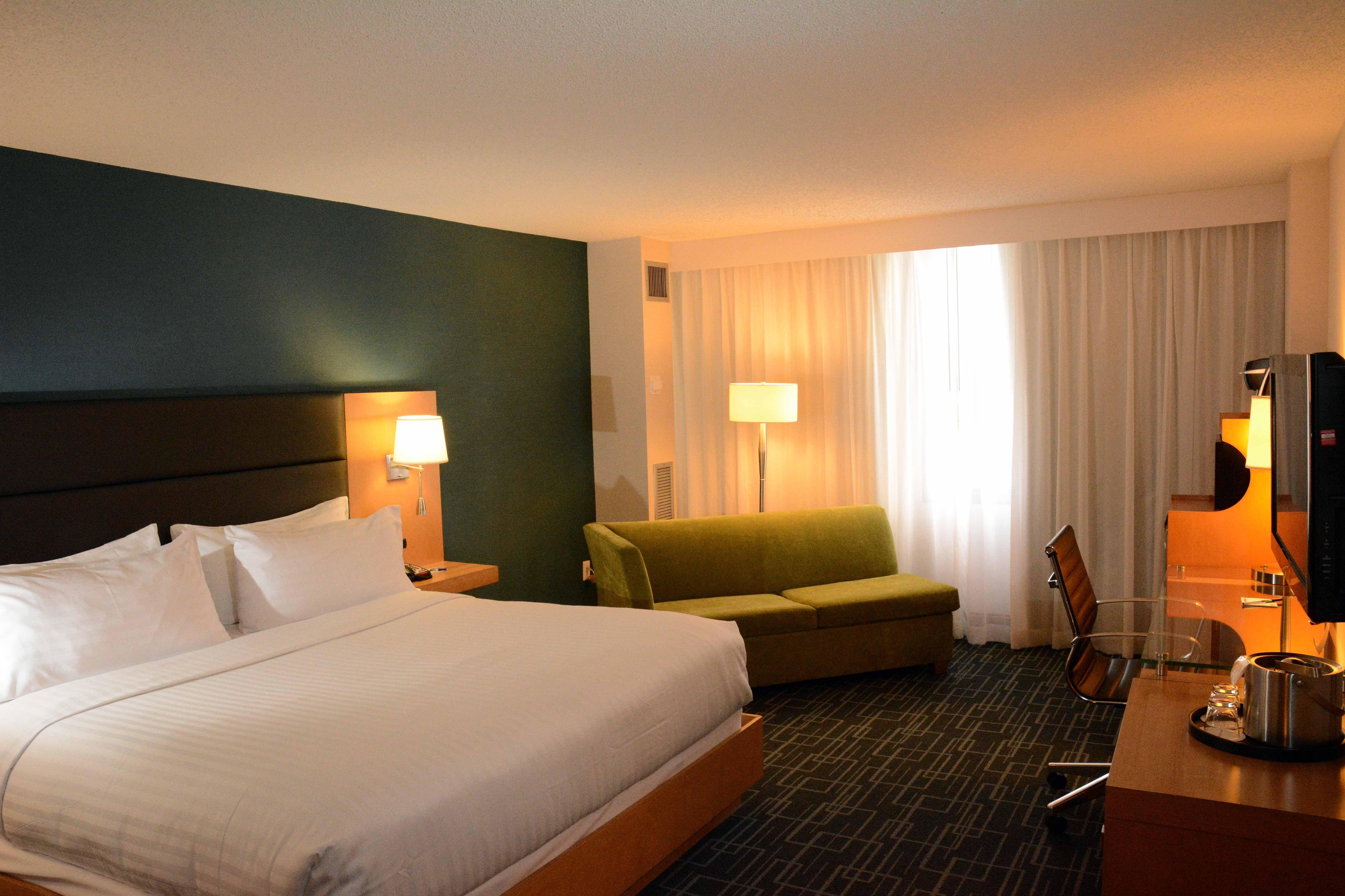 Holiday Inn Express Stamford, An Ihg Hotel ภายนอก รูปภาพ