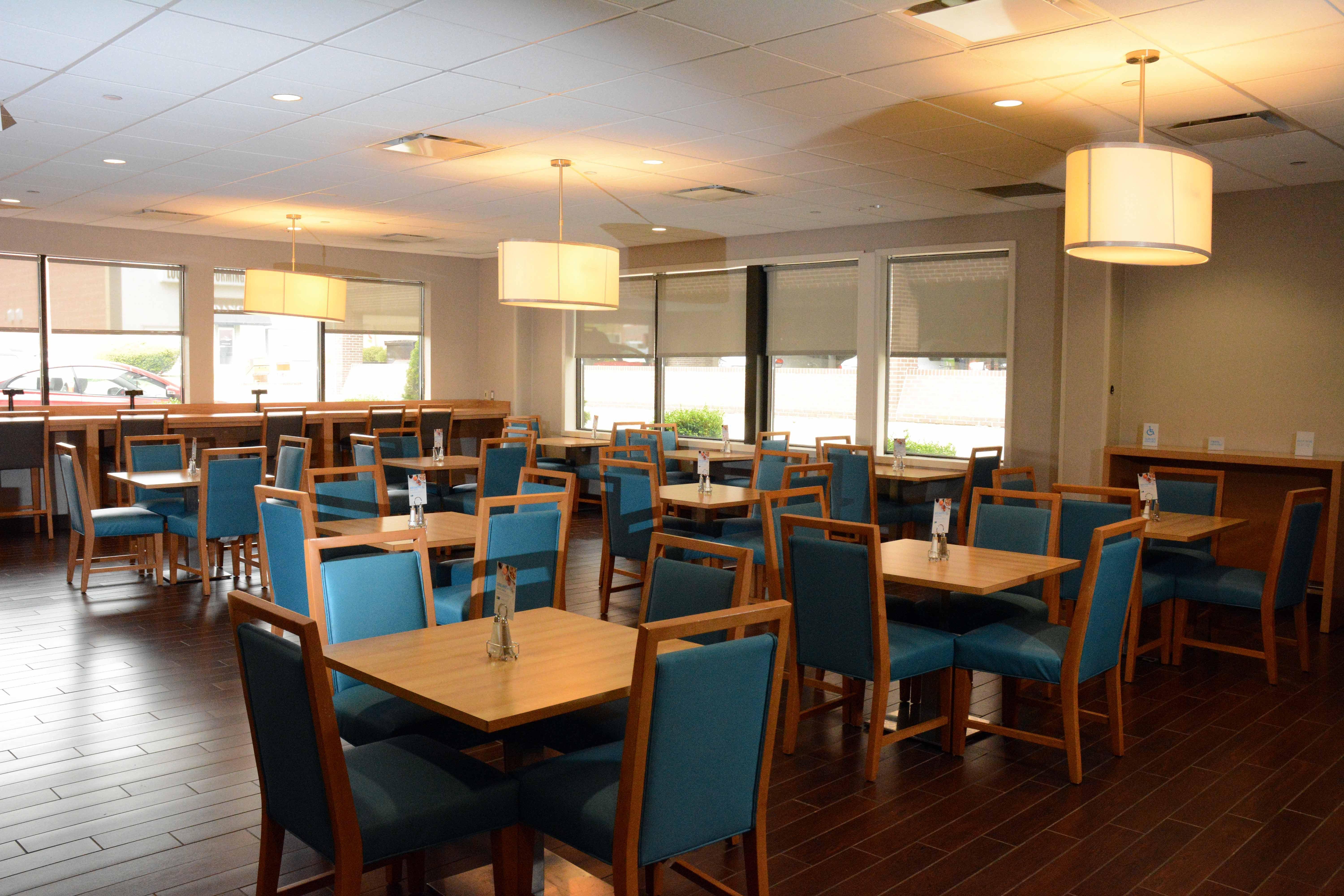 Holiday Inn Express Stamford, An Ihg Hotel ภายนอก รูปภาพ