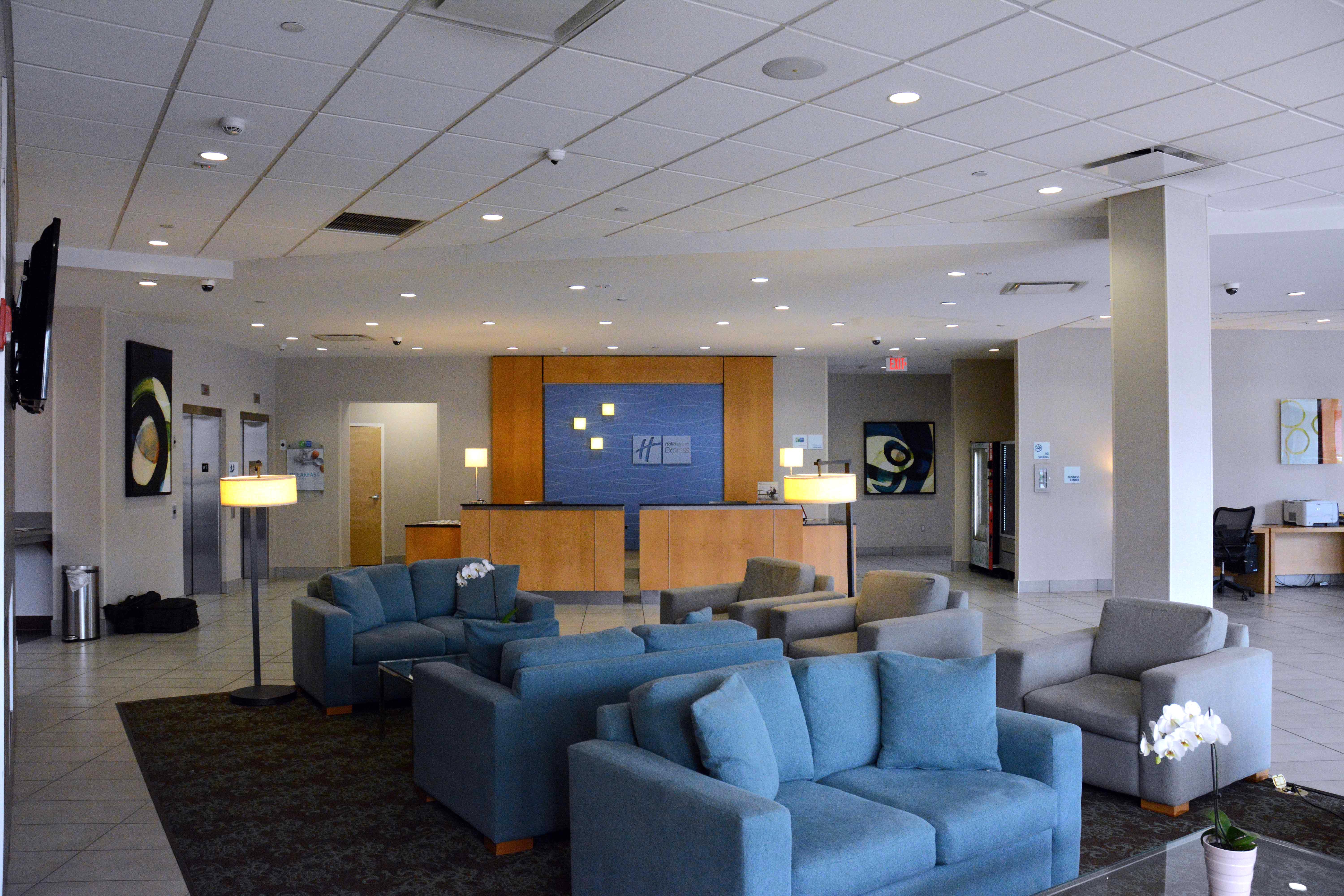Holiday Inn Express Stamford, An Ihg Hotel ภายนอก รูปภาพ