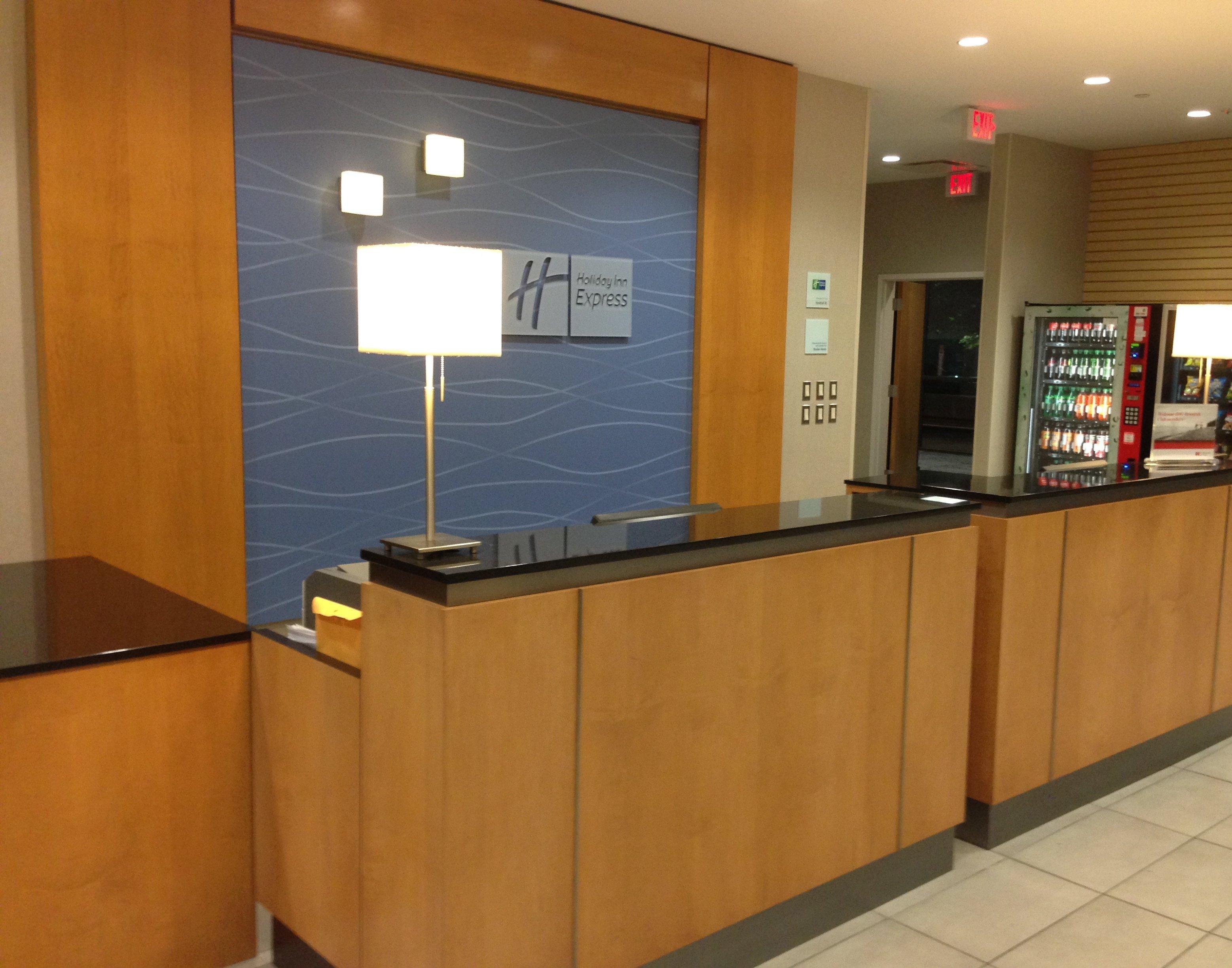 Holiday Inn Express Stamford, An Ihg Hotel ภายนอก รูปภาพ