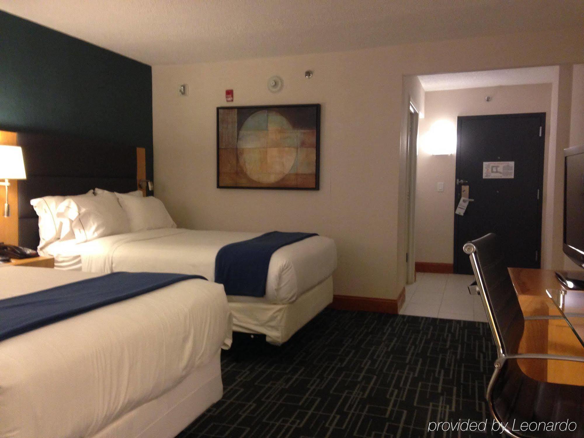 Holiday Inn Express Stamford, An Ihg Hotel ภายนอก รูปภาพ