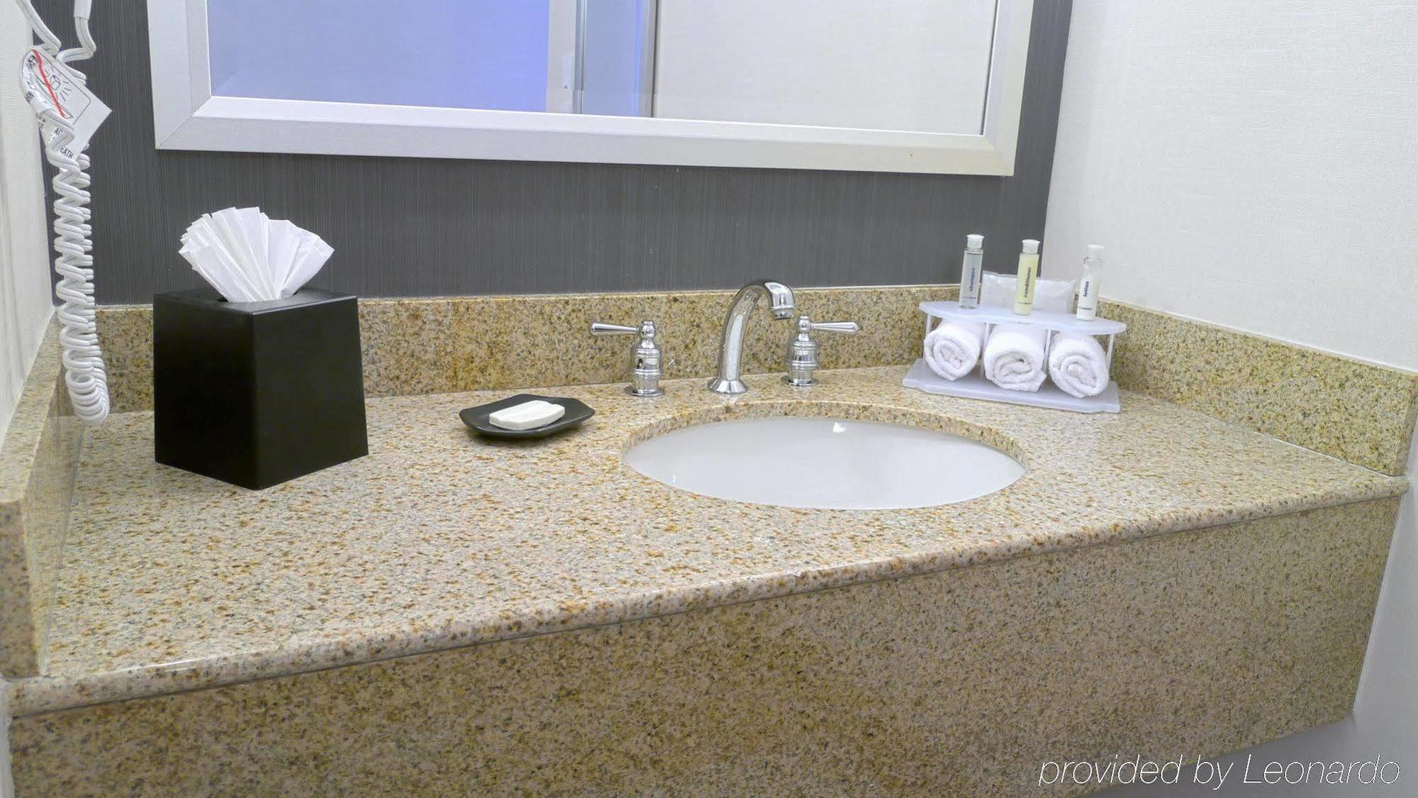 Holiday Inn Express Stamford, An Ihg Hotel ห้อง รูปภาพ