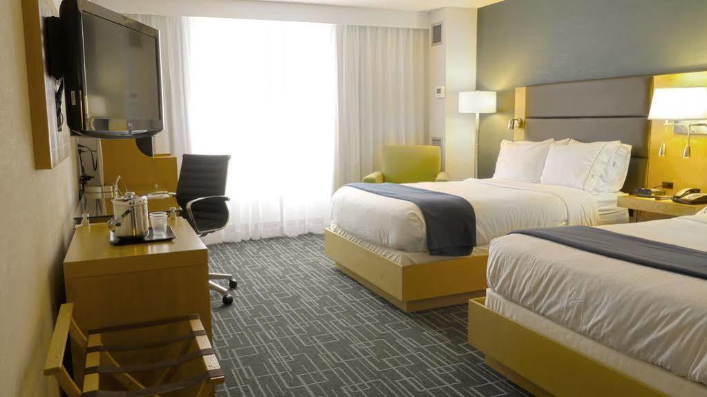 Holiday Inn Express Stamford, An Ihg Hotel ภายนอก รูปภาพ